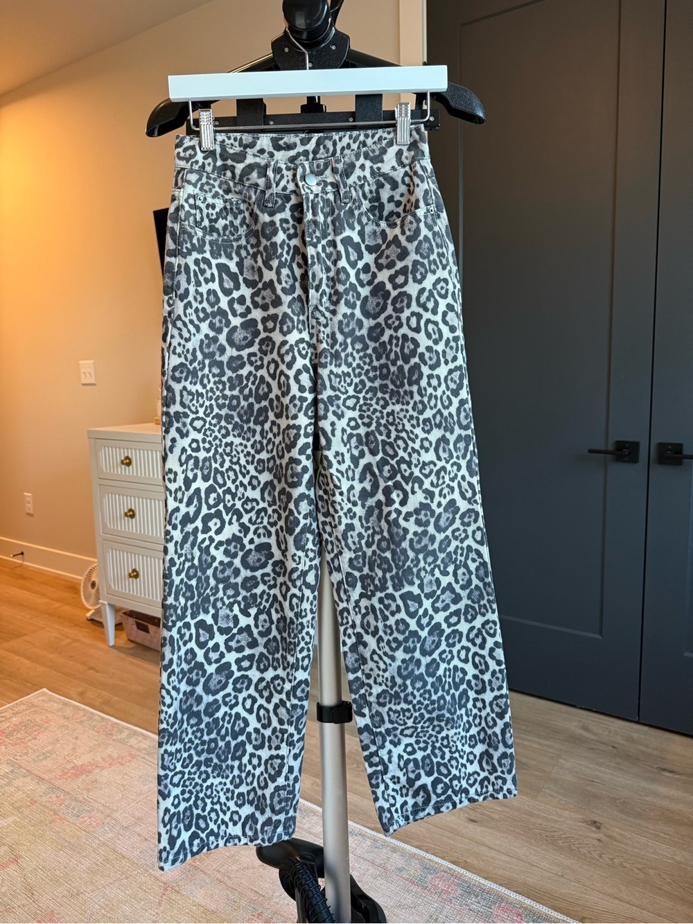 DAZY Starseries Leopard Print Wide Leg Jeans – Size Small